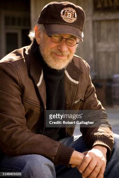 Jurassic Park Steven Spielberg Photos and Premium High Res Pictures ...