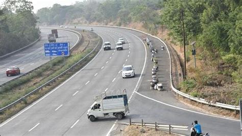 Mumbai Pune E Ways Saw 10251 Cases Of Road Violations In Jan Mumbai