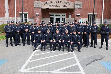 Seekonk swears in new police chief | ABC6