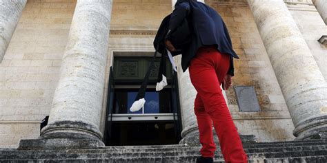 Assises De La Charente Maritime Il A Fait Un Enfant Avec Une Ado De