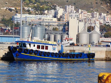 elpida  barges  special ships shipfriends