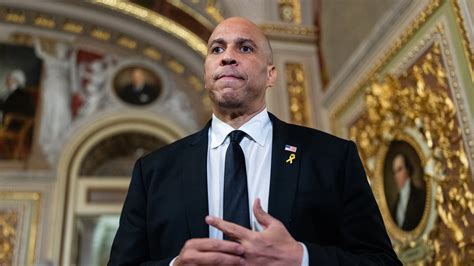 Cory Booker’s 25-Hour Senate Speech Strikes a Chord in New Jersey - The