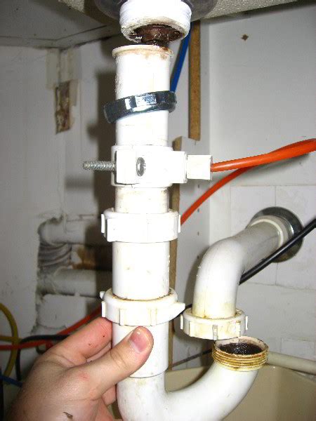 Kitchen-Sink-Drain-Leak-Repair-Guide-022