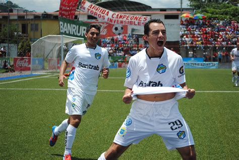 Los Goles De Carlos Figueroa Antorcha Deportiva Deportes Guatemala