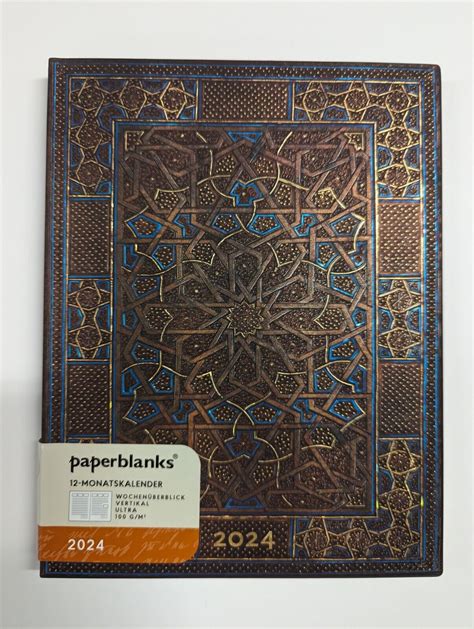 Paperblanks 2024 Kalender 12 Monate ULTRA Flexi Vertikal Designs Zur