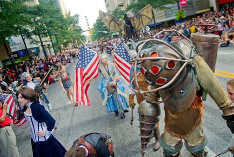 2013 DragonCon Parade – Capture Life Through the Lens