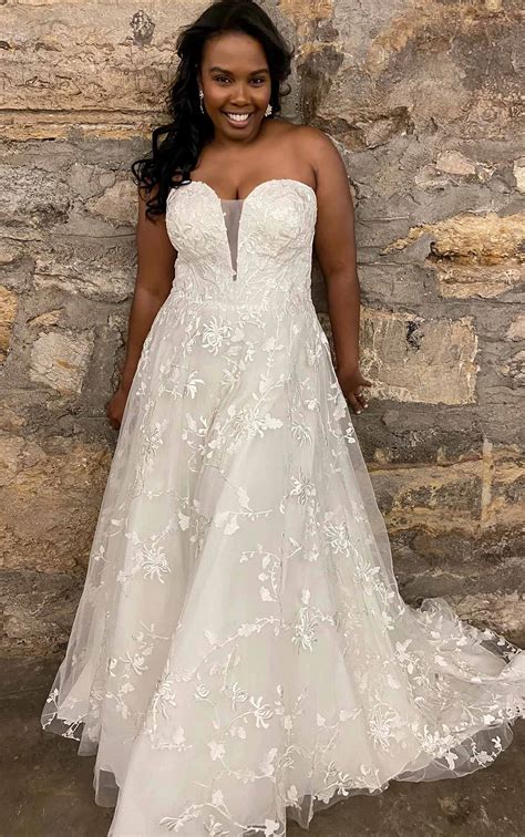 Sheer Strapless Plus Size Wedding Gown With 3D Elements Essense Of