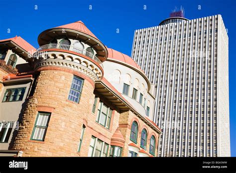 Old And New Buildings In Downtown Memphis Stock Photo Alamy