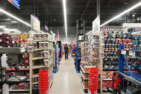 Bad Axe Harbor Freight Celebrates Grand Opening