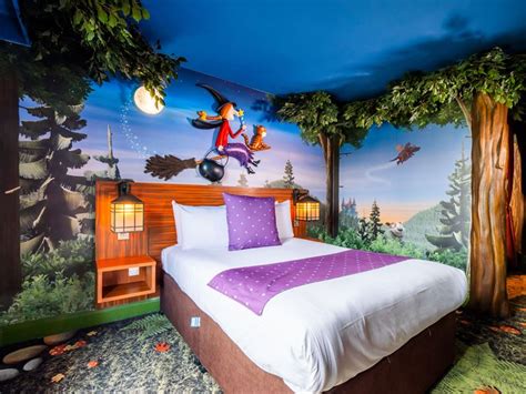 Room On The Broom Rooms Safari Hotel Resort Guide Chessington Buzz