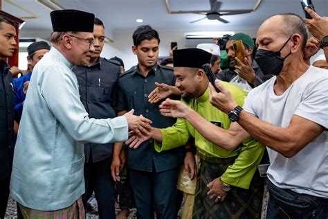 Anwar Hints Of Cabinet Reshuffle Soon Weekly Echo