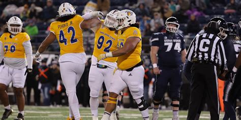 Fehoko And Hall Named To 25th Season Mountain West Football Team Sjsu