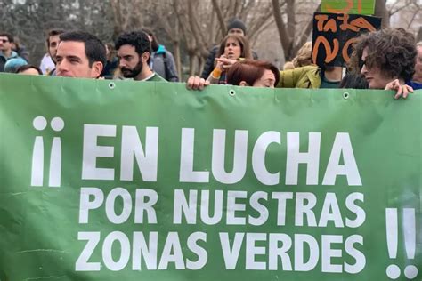 Miles De Madrileños Se Manifiestan Contra La Tala De árboles Que Ayuso Y Almeida Planean Por La