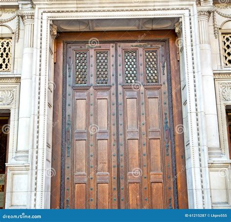 Door Westminster Cathedral In London England Old Construction Stock