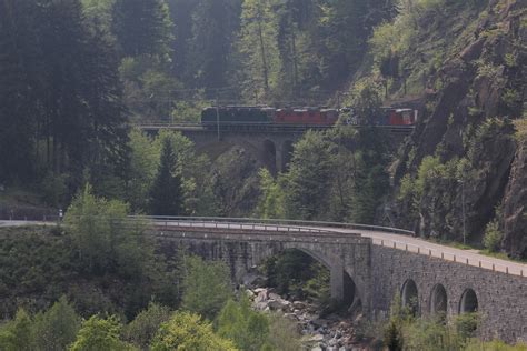 Güterzug mit SBB Lokomotive Re 6 6 11662 Reuchenette Pér Flickr