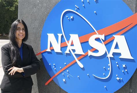 NASA Aerospace Engineer Shares 5 Tips to Build a Career in Space