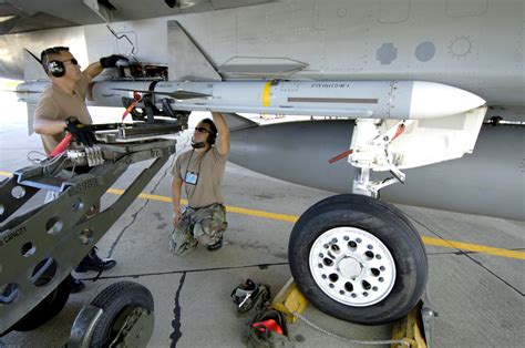 F-15E's AIM-7 Sparrow missile | Defence Forum & Military Photos - DefenceTalk