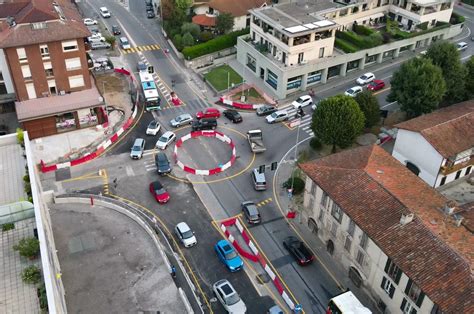 Via I Birilli Aperta La Seconda Rotatoria A Pontesecco Restano Le