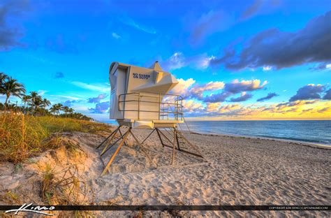 Ocean Boulevard Lifeguard Tower at Beach | Royal Stock Photo