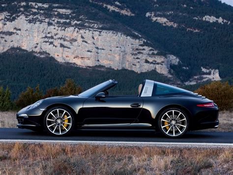 Black Porsche 911 Targa 4s Side