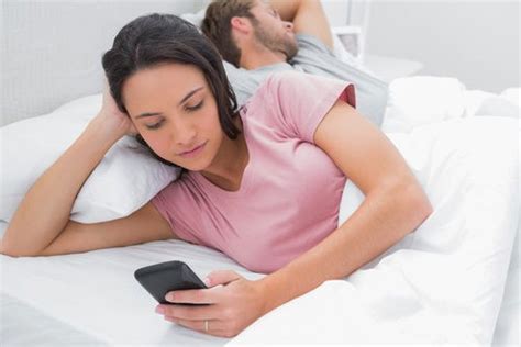 Sexting Is Sexting Considered As Cheating On Your Significant Other