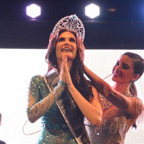 Representante De Tibau Brenda Pontes A Nova Miss Universo Rn