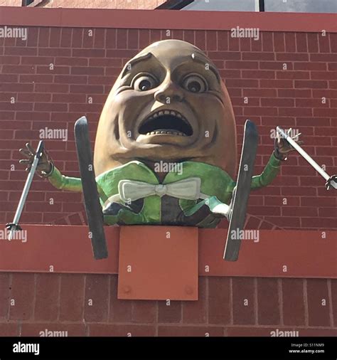 Humpty Dumpty Fotografías E Imágenes De Alta Resolución Alamy