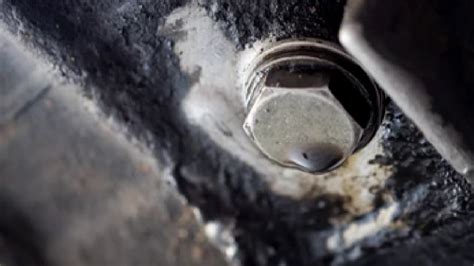 5 Signs Of Leaking Brake Fluid