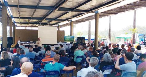 Fundecitrus Participa De Encontro De Agricultores Em Limeira Fundecitrus