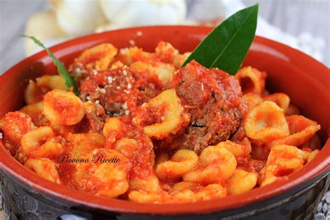 Orecchiette Con Rag Di Braciole La Puglia In Tavola Delicious Dinner