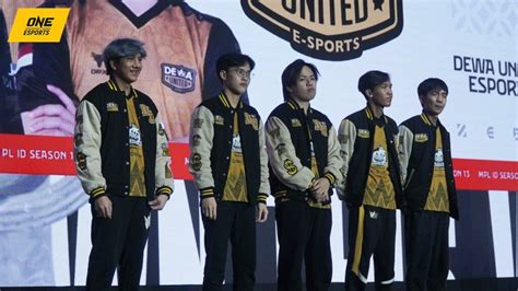 Tumbangkan Dewa United Evos Glory Terbang Ke Top One Esports Indonesia