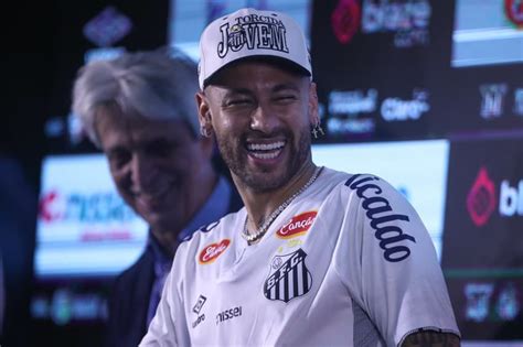 Efeito Neymar Santos Supera Marca Do Flamengo E Encosta Em Rivais Nas