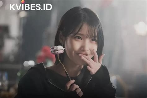 Album Baru Rilis Lagu Love Wins All Milik Iu Bawa Dirinya Jadi