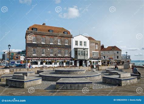 Pub in Portsmouth Harbour, England Editorial Stock Photo - Image of square, portsmouth: 59820593