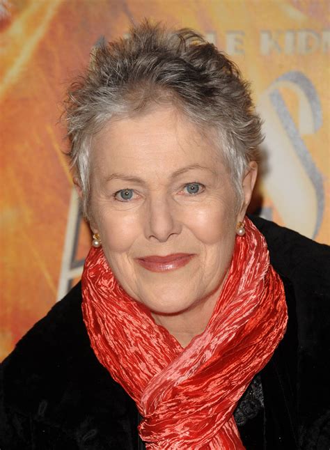 Obituary Photos Honoring Lynn Redgrave - Tributes.com