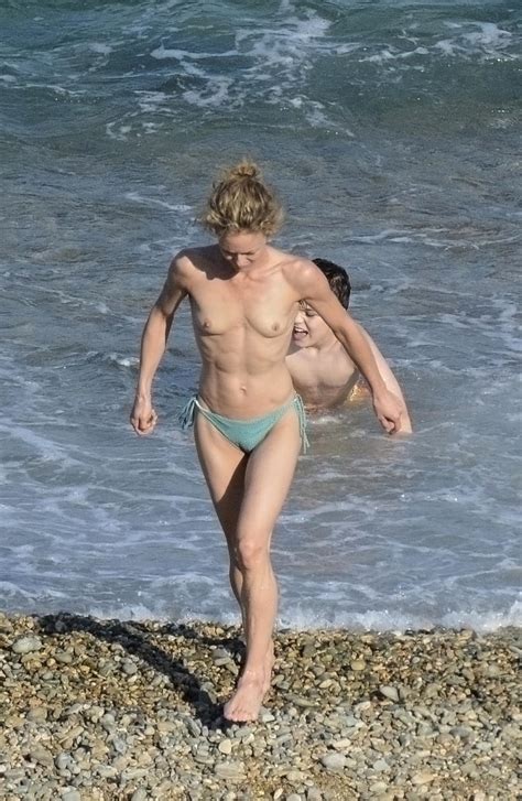 Nude Celebs Beach ICloud Leaks Of Celebrity Photos