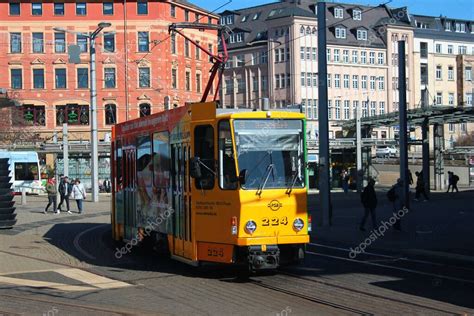 Plauen Alemania 16 de marzo de 2023 Los tranvías en Plauen son un