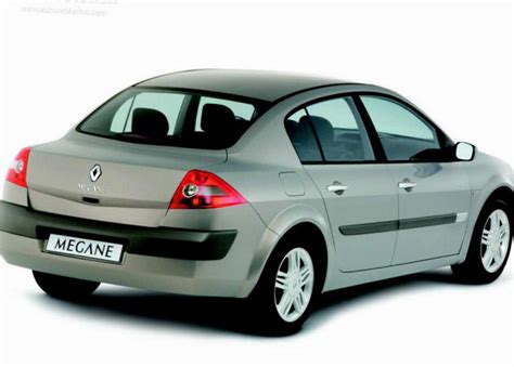 Renault Megane Sedan Photos and Specs. Photo: Megane Sedan Renault auto ...