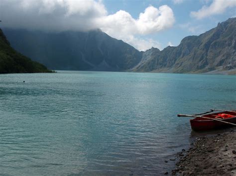 Trek to Mt. Pinatubo Crater Lake