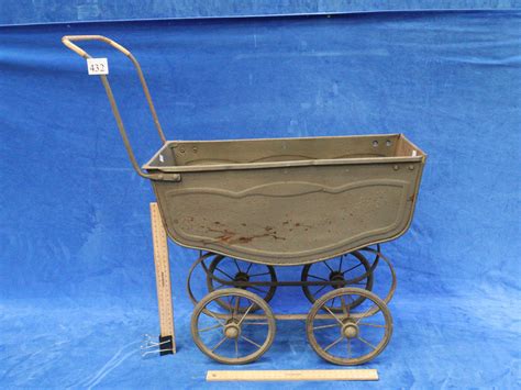 Lot Dolls Pram