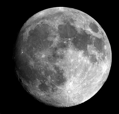 Mond Beobachtung Und Wissen Zu Unserem Erdbegleiter