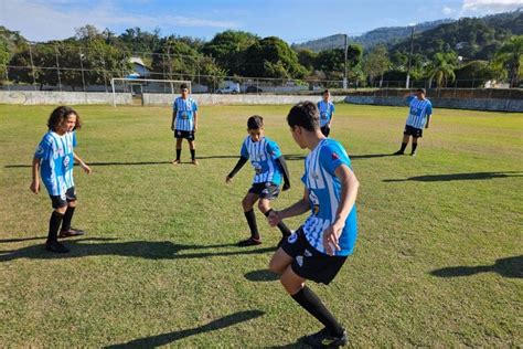 Projeto Futebol Arte oferece aulas gratuitas para crianças de Timóteo