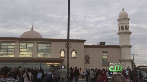 Leader Of Ahmadiyya Muslim Community Dedicates New Mosque In