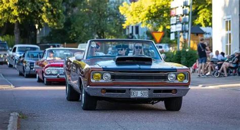 Dodge Superbee D Couvrir Cette Voiture De L Gende Ench Res