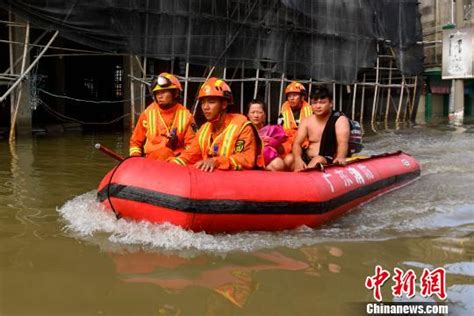 潮汕重灾区直击：一两米积水开始发臭 居民受困新闻频道央视网