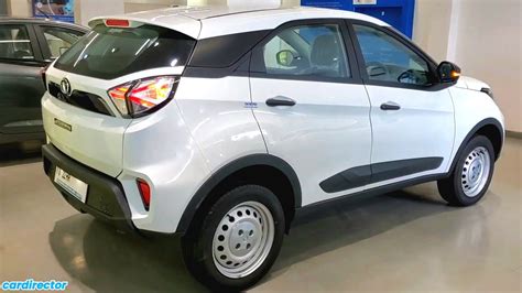 Tata Nexon XE 2023 Nexon 2023 Base Model 7 69 Lakh Interior And