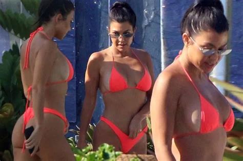 Kourtney Kardashian Flaunts Her Assets In Barely There Bikini A She Holidays In Mexico Mirror