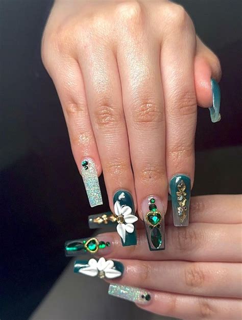 Embrace Nature With Stunning Green Acrylic Nail Designs Morovan