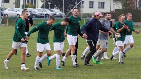 Stark Lupenreiner Hattrick in fünf Minuten NÖN at