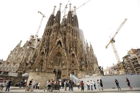 Después De 137 Años La Sagrada Familia De Barcelona Obtiene Permiso De